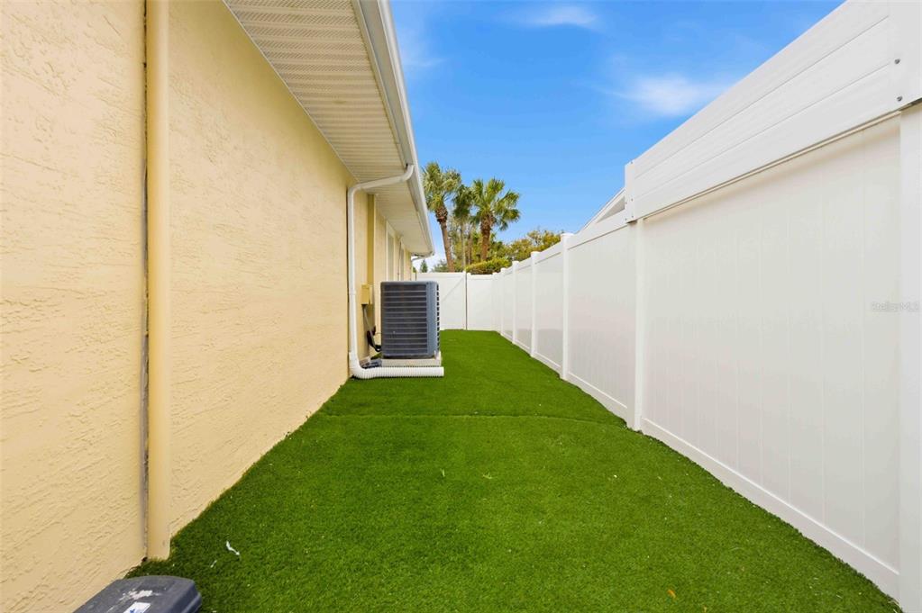 5340 Dartmouth Road New Port Richey, FL 34652 - Photo 35 of 41 a view of a back yard from a balcony