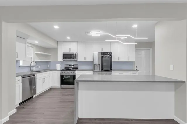 $2,950 | 12904 Rosser Road, Farmers Branch, TX 75244