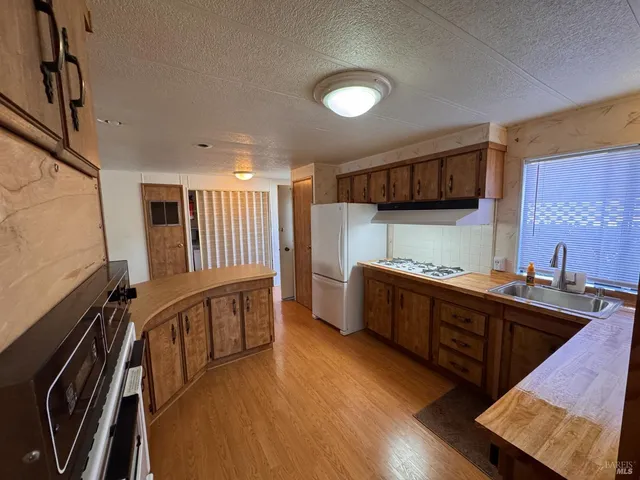 $149,000 | 97 Glenoak Court, Santa Rosa, CA 95409