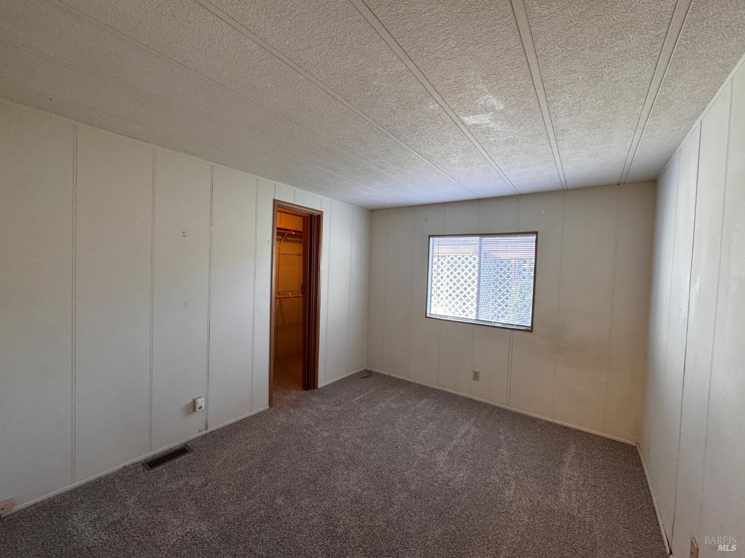 97 Glenoak Court Santa Rosa, CA 95409 - Photo 23 of 35 Hall bedroom