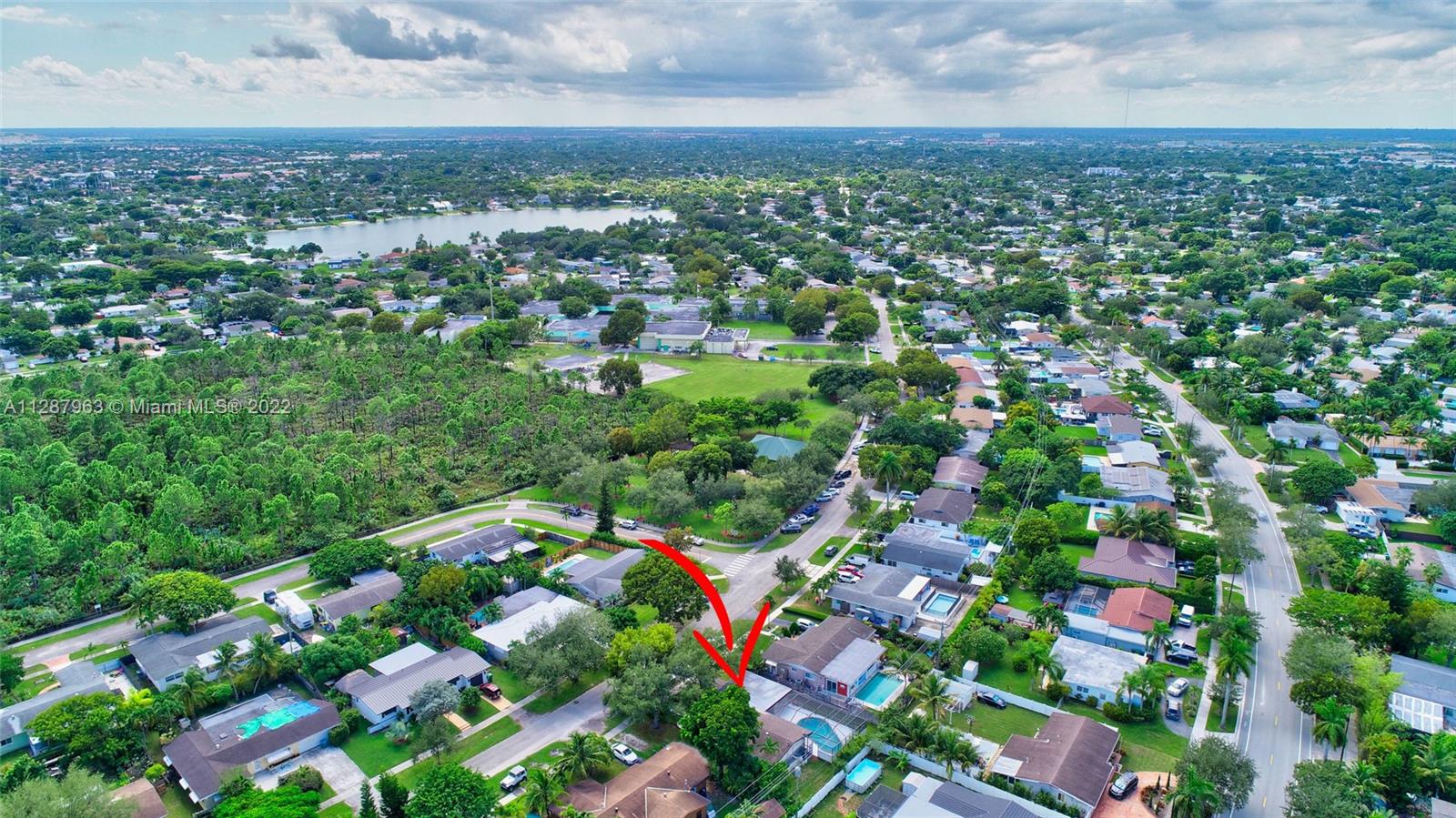 8751 Ridgeland Drive Cutler Bay, FL 33157 - Photo 23 of 26 an aerial view of multiple house