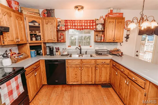 $270,000 | 14011 Cobra Drive, Dixon, MO 65459