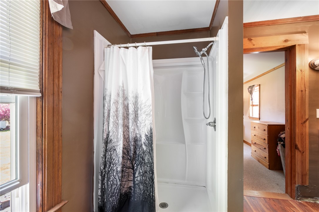 5443 Russell Road Marion, NY 14505 - Photo 23 of 48 The UPSTAIRS FULL BATH -right off the primary bedr