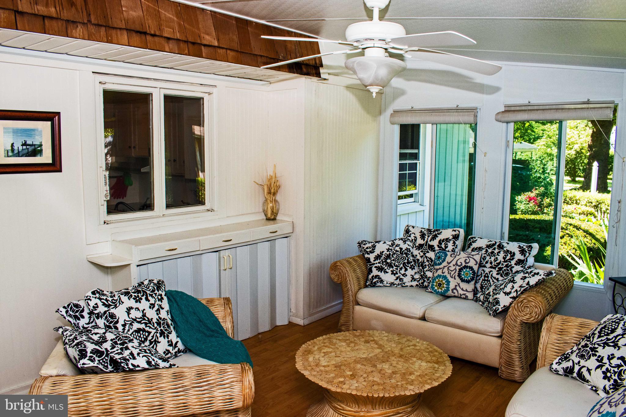 345 Oaklyn Road Lebanon, PA 17042 - Photo 22 of 38 Sunroom