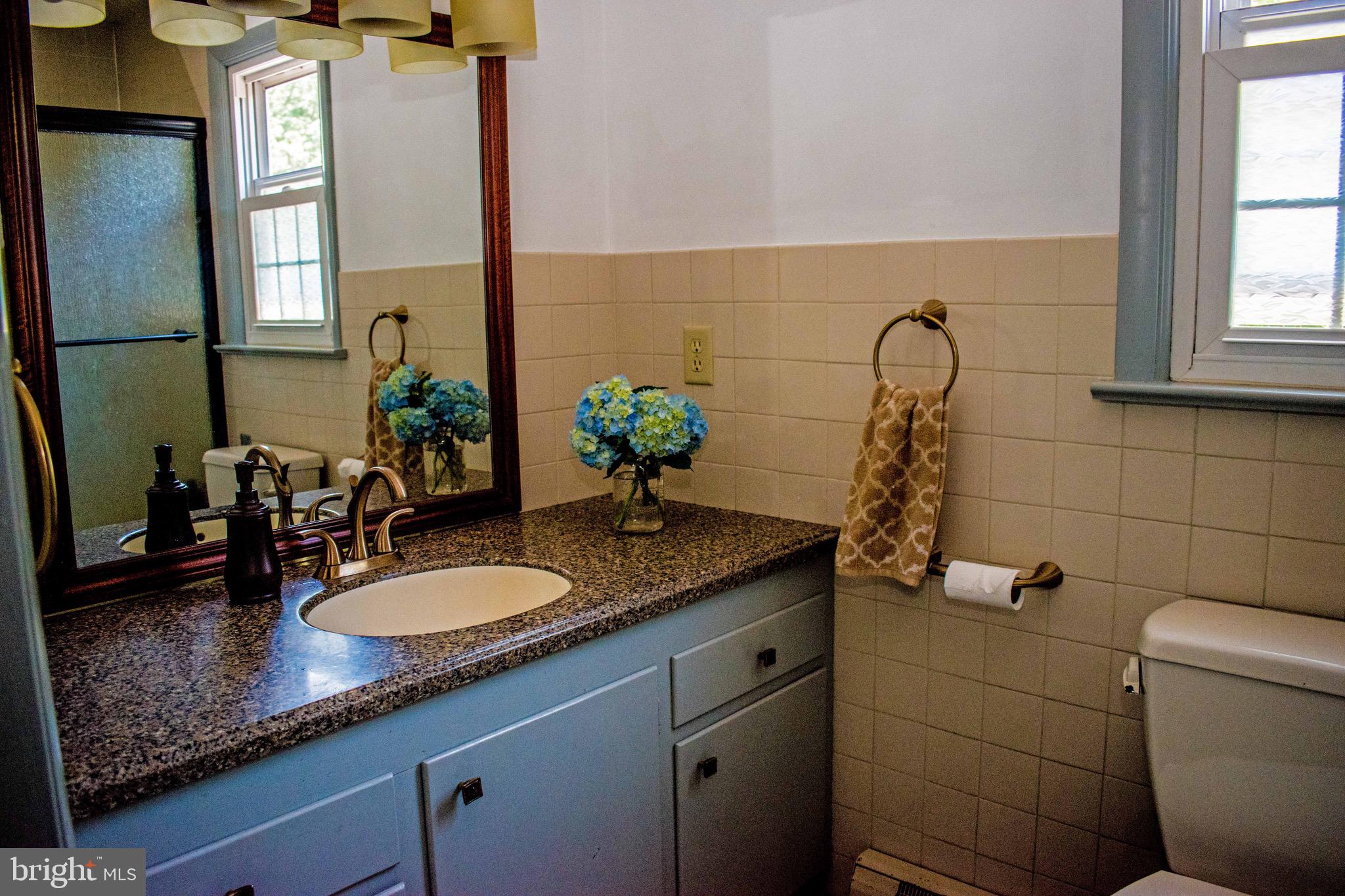 345 Oaklyn Road Lebanon, PA 17042 - Photo 32 of 38 Master Bath