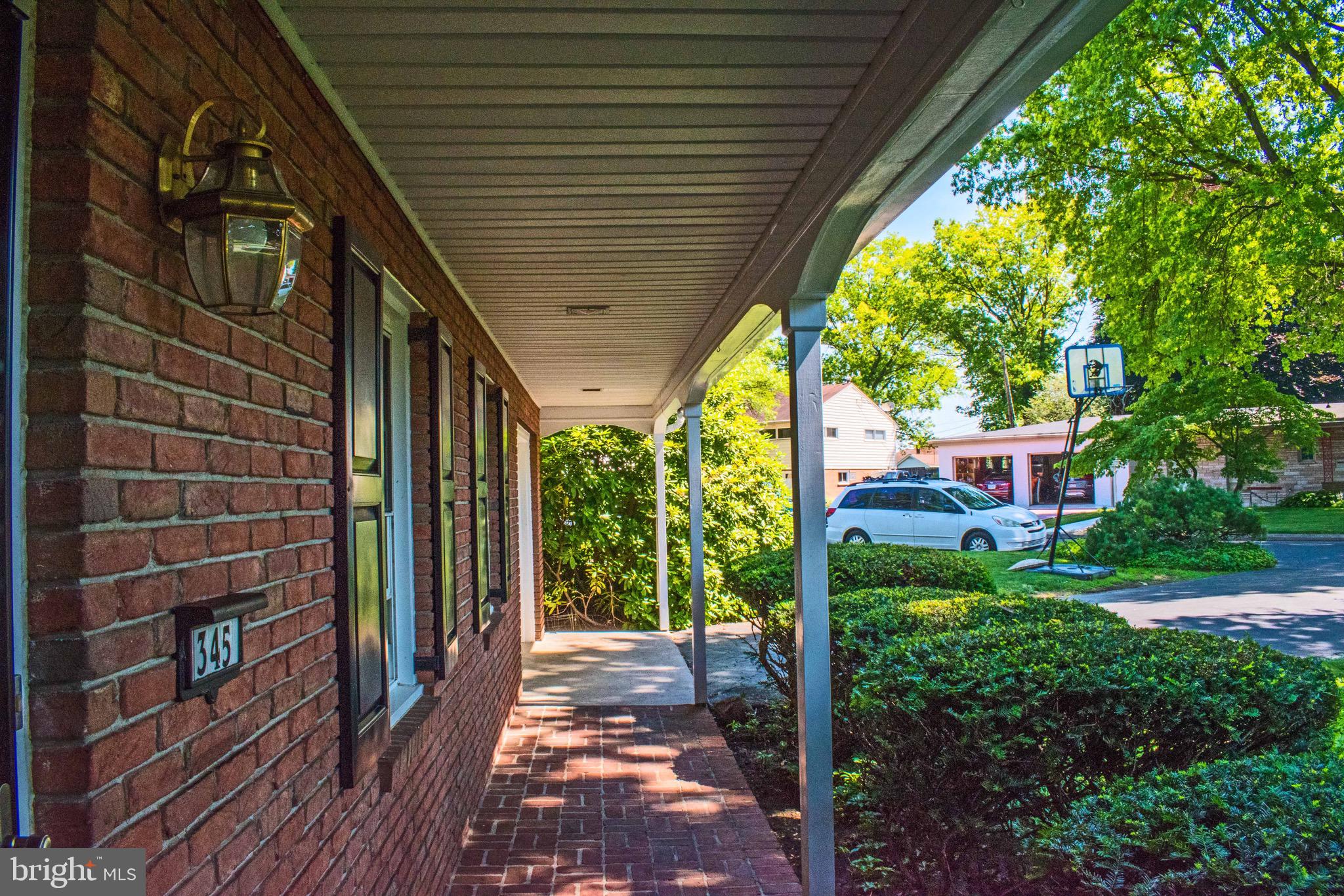 345 Oaklyn Road Lebanon, PA 17042 - Photo 9 of 38 Brick Front Porch