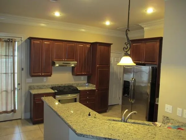 $2,600 | 105 Pine Alley, Mandeville, LA 70471