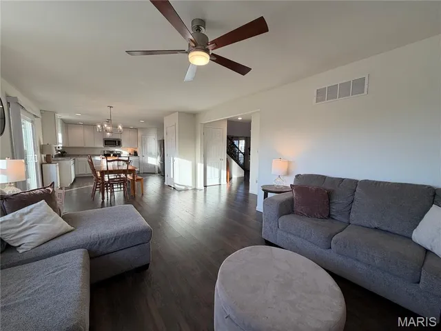 $389,900 | 4139 Bear Ridge Drive, House Springs, MO 63051