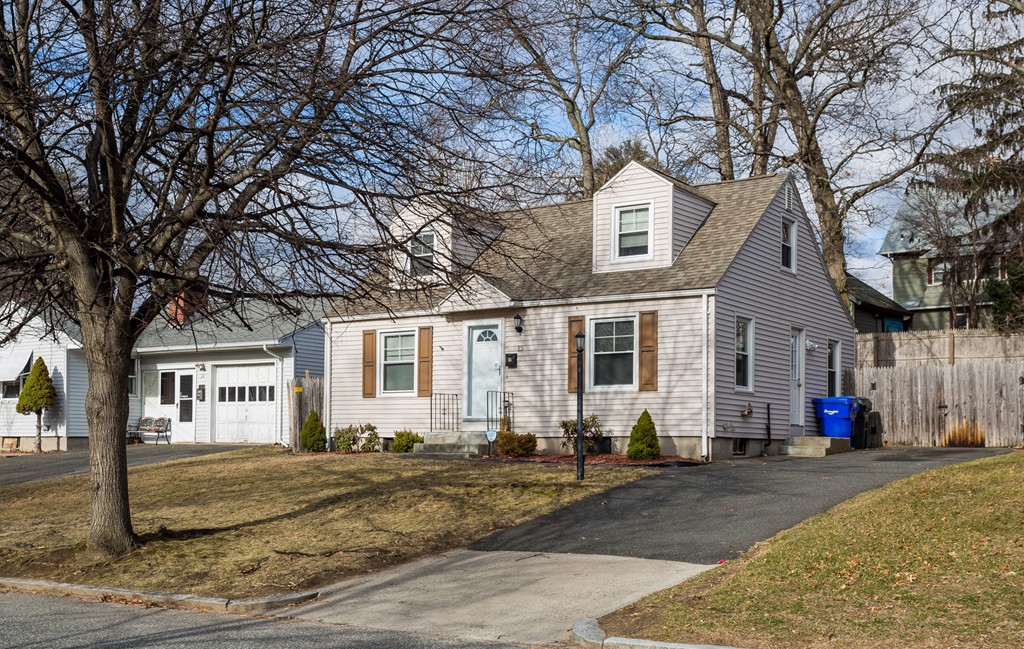 15 Copeland Street Springfield, MA 01108 - Photo 2 of 21 Gallery Image 2