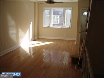 1825 Tree Street Philadelphia, PA 19145 - Photo 1 of 7 Living Room