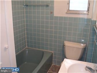 1825 Tree Street Philadelphia, PA 19145 - Photo 4 of 7 Bathroom