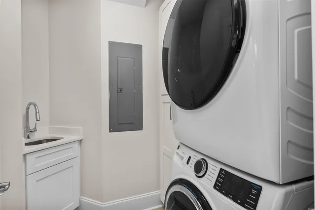 $794,000 | 433 North Crow Creek Drive, Calabash, NC 28467