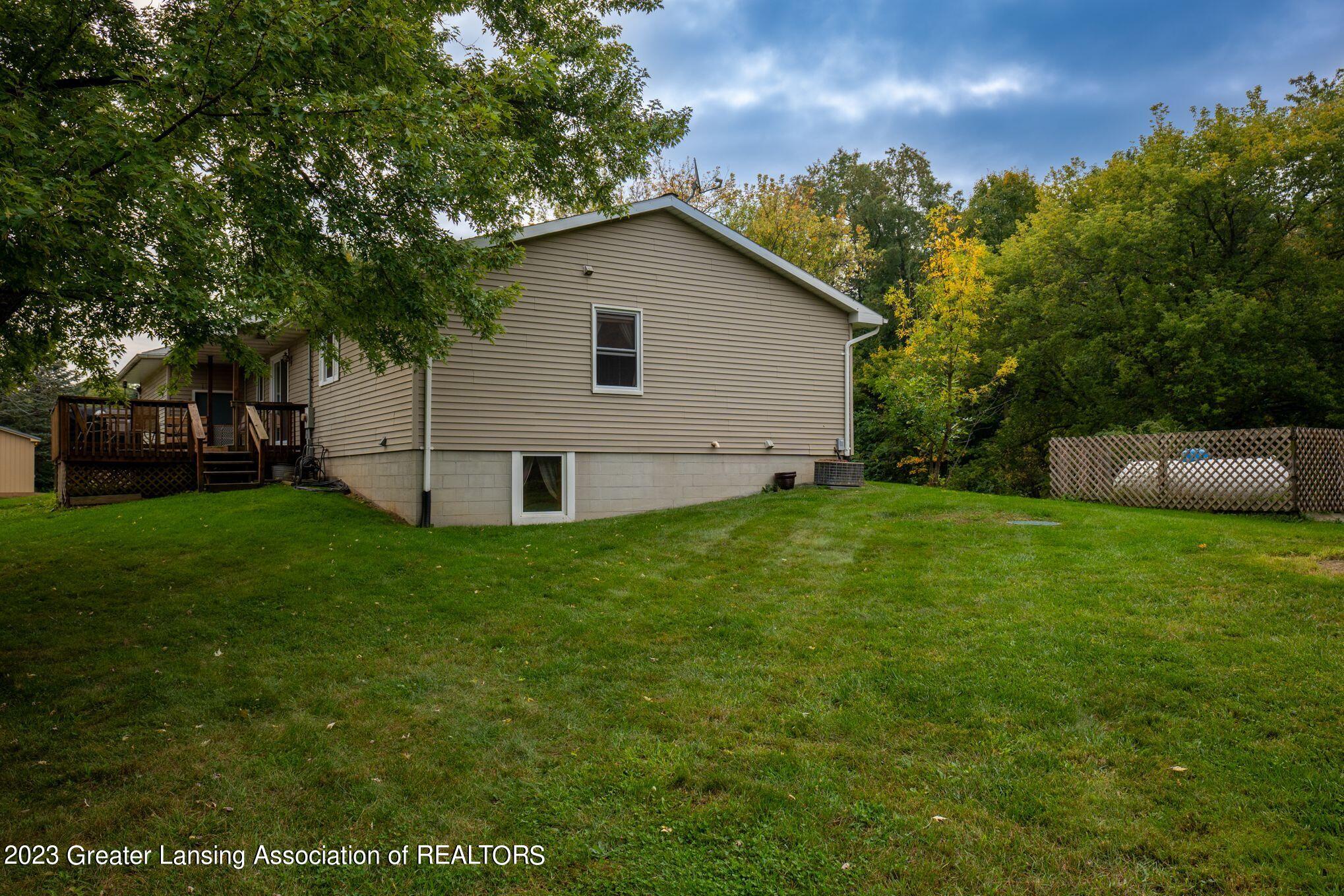 5190 Houston Road Eaton Rapids, MI 48827 - Photo 24 of 33 side