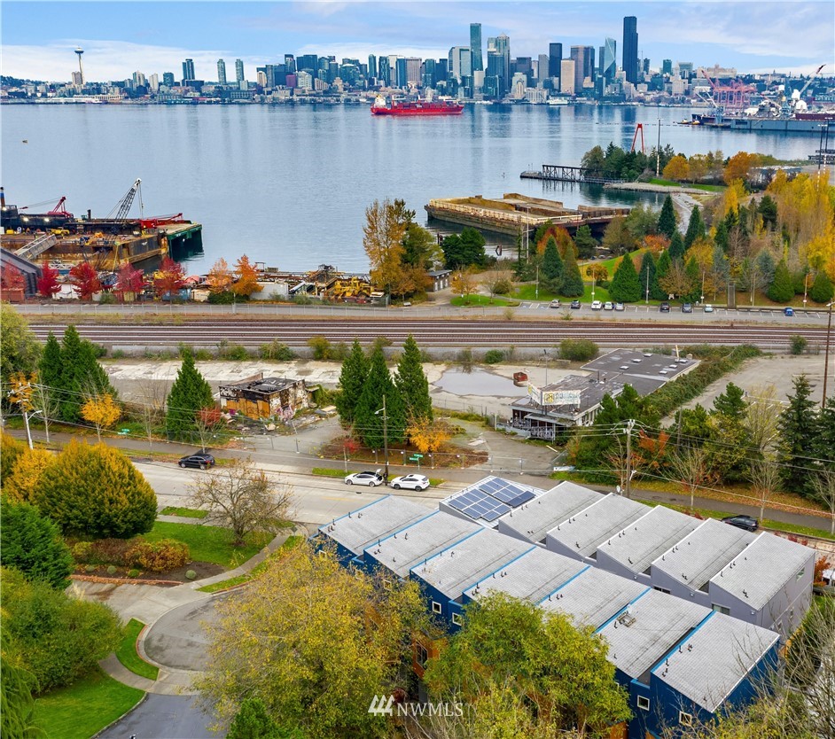 2379 Harbor Avenue Southwest Seattle, WA 98126 - Photo 1 of 28