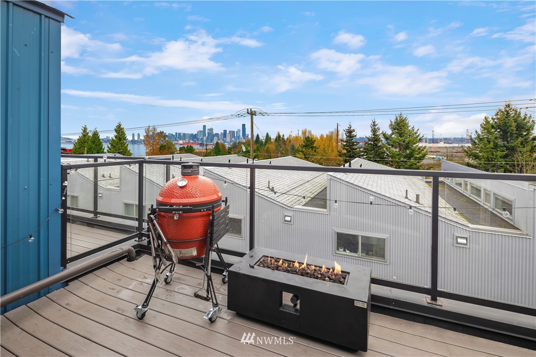 2379 Harbor Avenue Southwest Seattle, WA 98126 - Photo 17 of 28