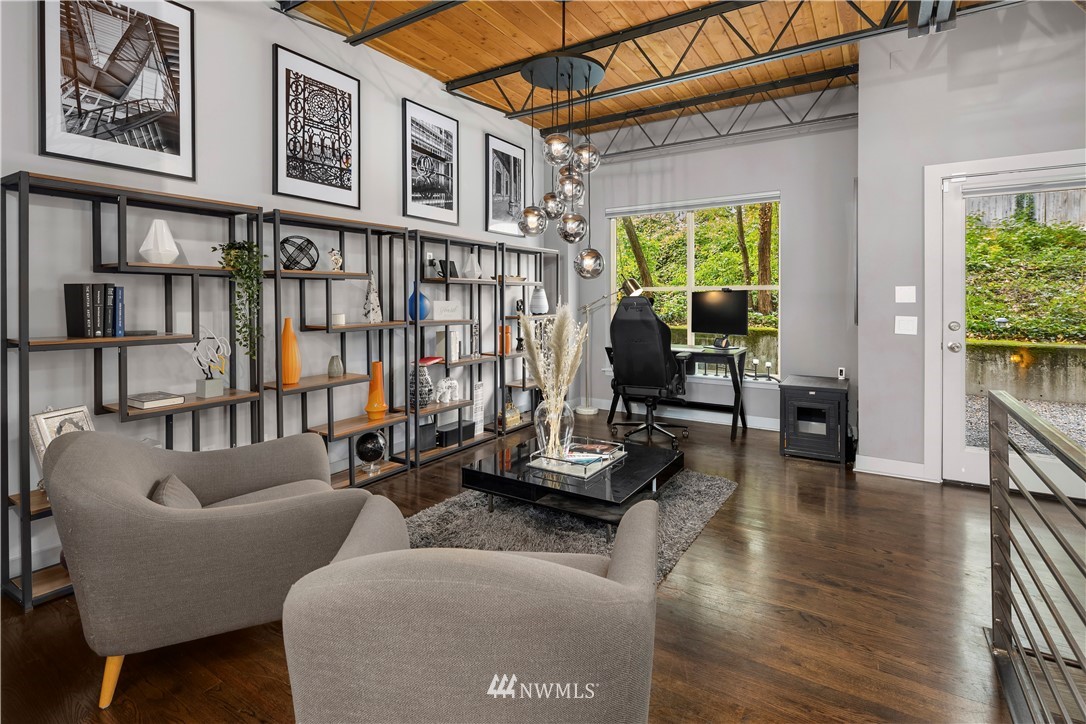 2379 Harbor Avenue Southwest Seattle, WA 98126 - Photo 9 of 28