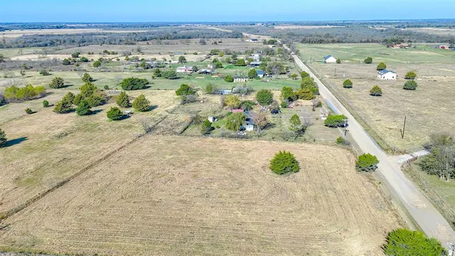 a view of an outdoor space