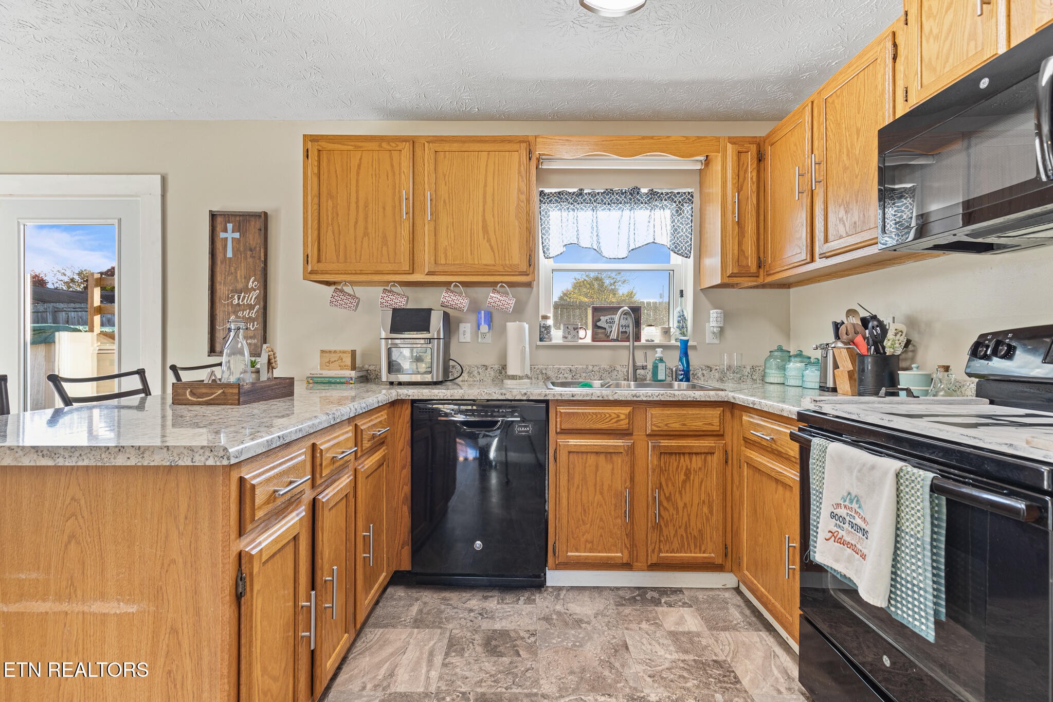 205 Rivers Edge Lane Sevierville, TN 37862 - Photo 11 of 28 Gallery Image 11