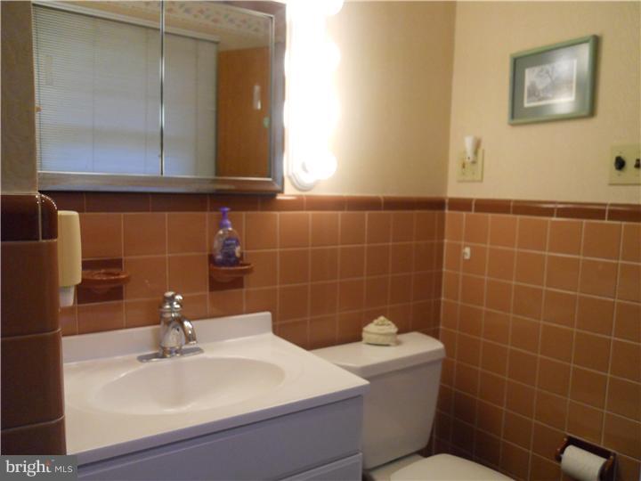 360 West Valley Road Wayne, PA 19087 - Photo 12 of 21 Bathroom