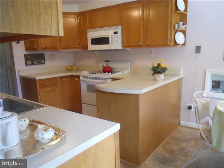 360 West Valley Road Wayne, PA 19087 - Photo 19 of 21 Kitchen