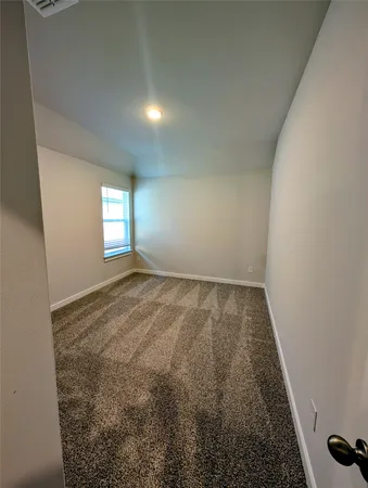 $2,100 | 140 Hartson Drive, Taylor, TX 76574