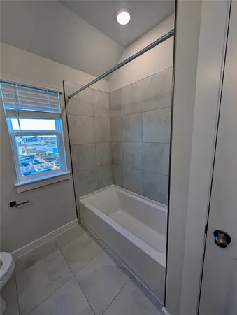 $2,100 | 140 Hartson Drive, Taylor, TX 76574