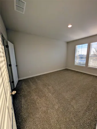 $2,100 | 140 Hartson Drive, Taylor, TX 76574