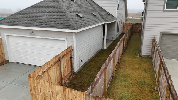 $2,100 | 140 Hartson Drive, Taylor, TX 76574