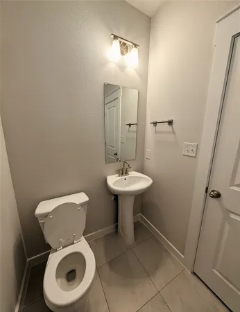 $2,100 | 140 Hartson Drive, Taylor, TX 76574