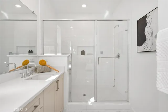 $875,000 | 1654 Plaza Del Amo, Torrance, CA 90501