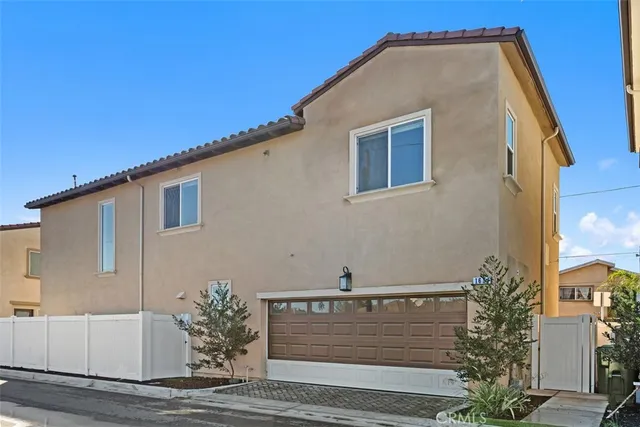 $875,000 | 1654 Plaza Del Amo, Torrance, CA 90501