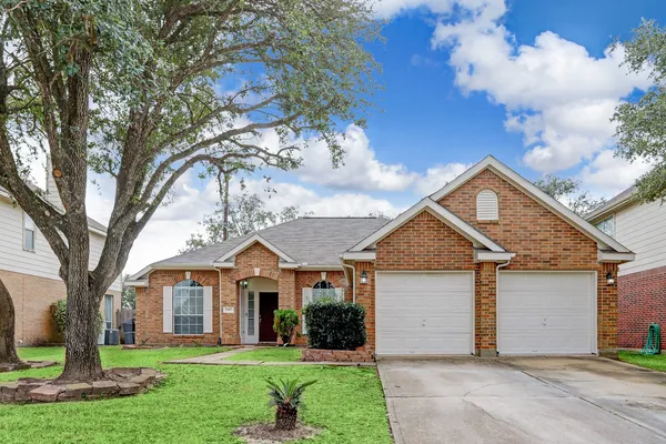 $2,300 | 17407 Winfield Square, Richmond, TX 77407