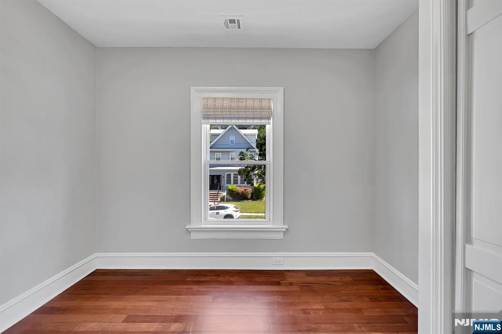 25 Riverview Avenue Rutherford, NJ 07070 - Photo 31 of 50