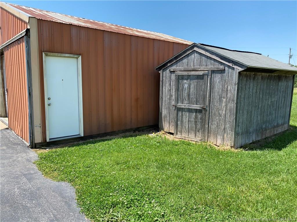 3066 Walker Road Northeast Corydon, IN 47112 - Photo 8 of 24 Gallery Image 8