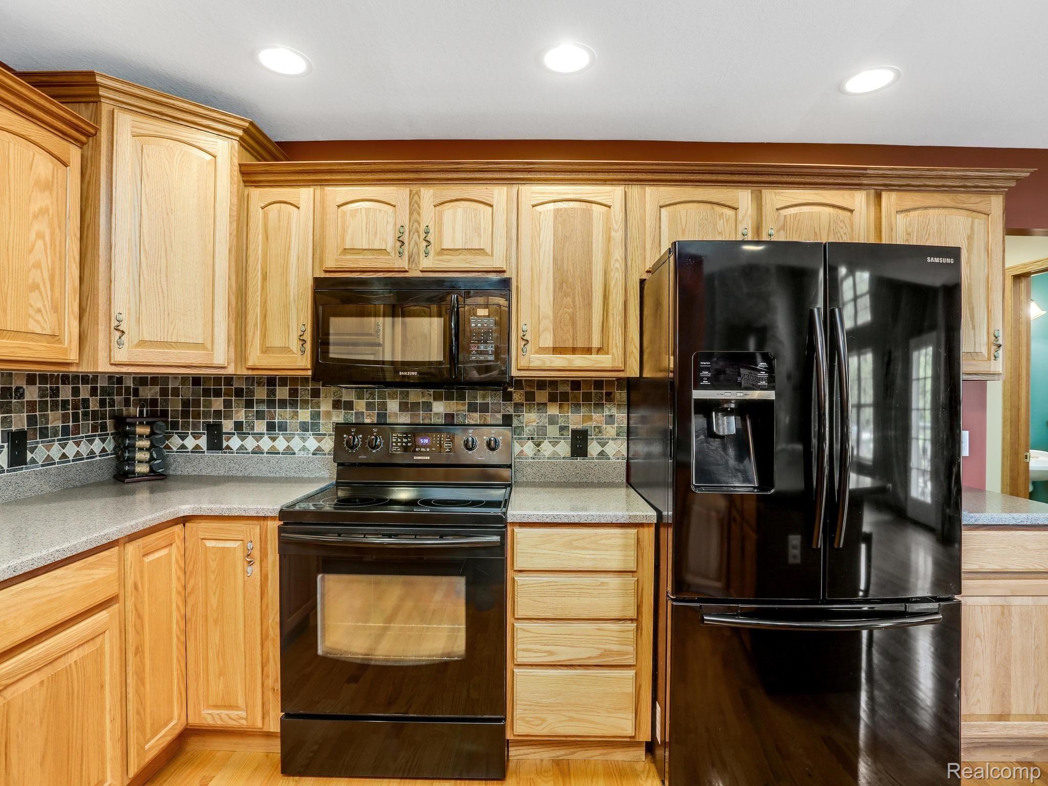 2857 Nadeau Road Monroe, MI 48162 - Photo 20 of 32 2857 Nadeau Rd Monroe MI 48162-027-026-2857 Nadeau Road Monroe00025-MLS_Size.jpg