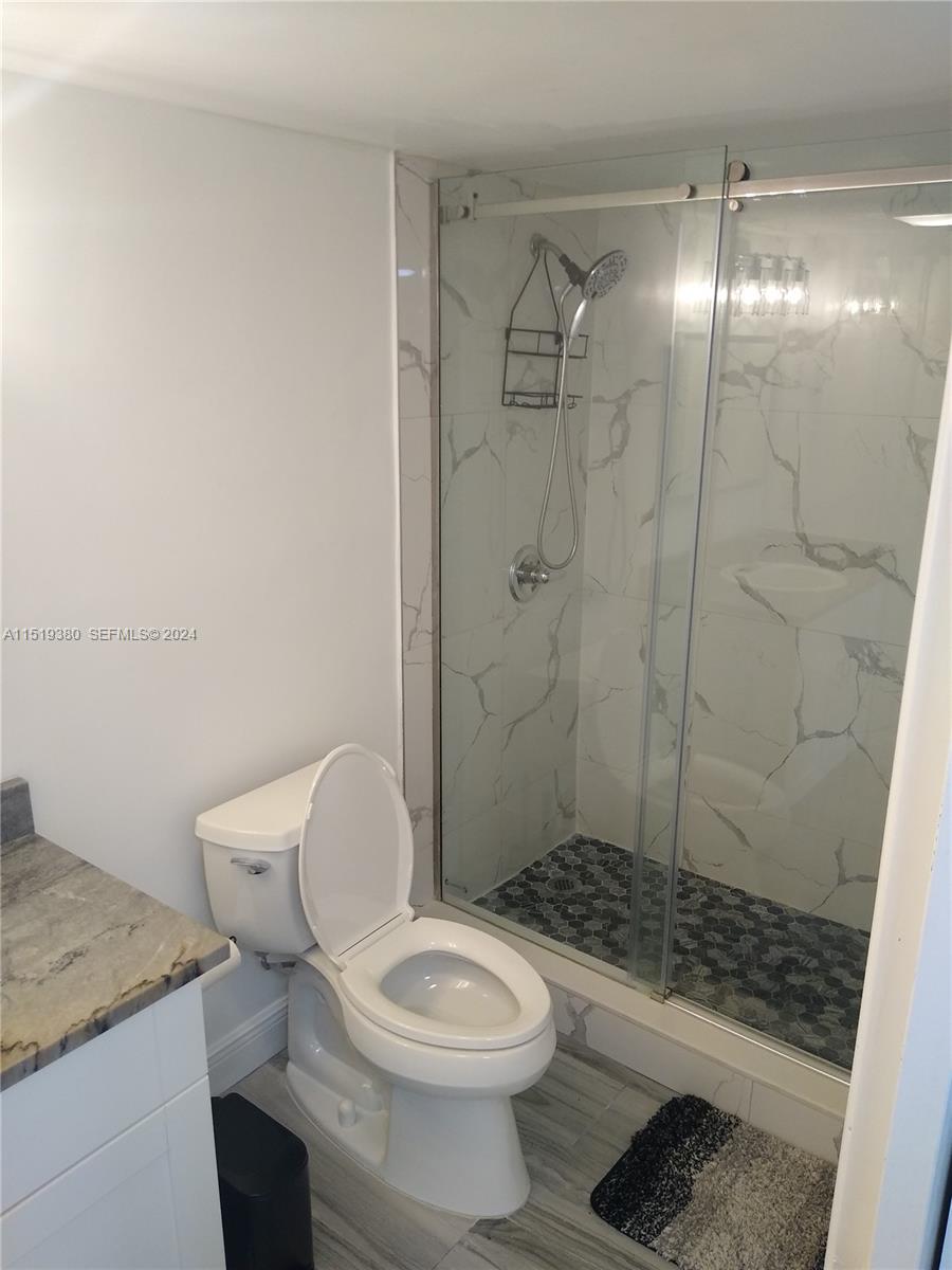 1033 Lincoln B, Unit 1033 Boca Raton, FL 33434 - Photo 14 of 26 Gallery Image 14