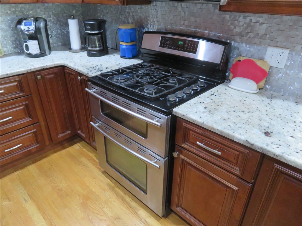 5390 Post Road, Unit 5 East Greenwich, RI 02818 - Photo 9 of 17 JennAire Range