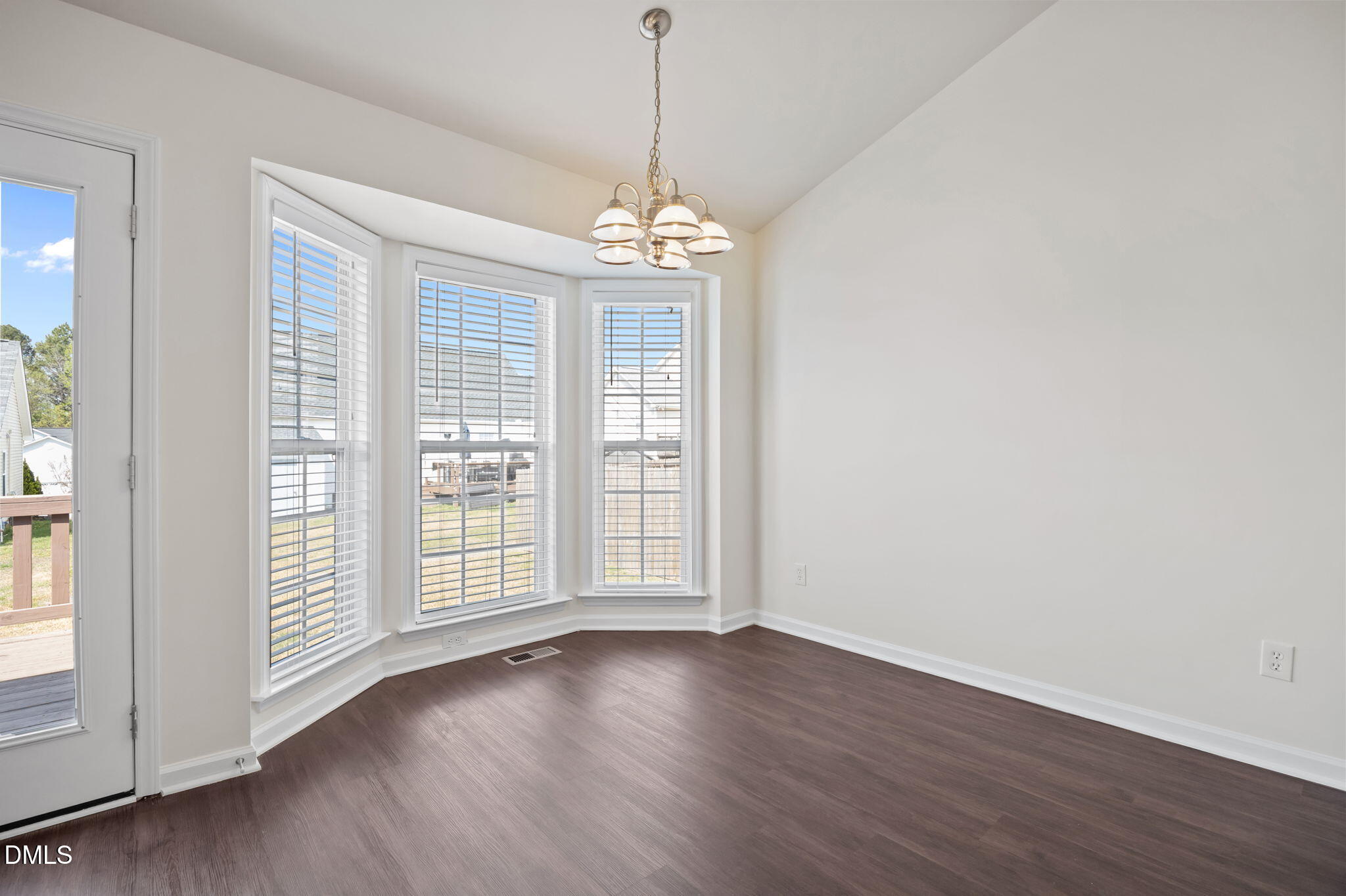 7121 Missionary Ridge Drive Raleigh, NC 27610 - Photo 8 of 39 20-web-or-mls-IMG_2128