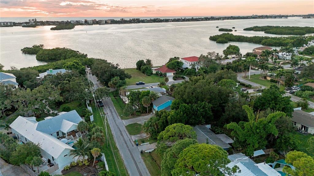 1613 Wharf Road Sarasota, FL 34231 - Photo 67 of 81 Gallery Image 67