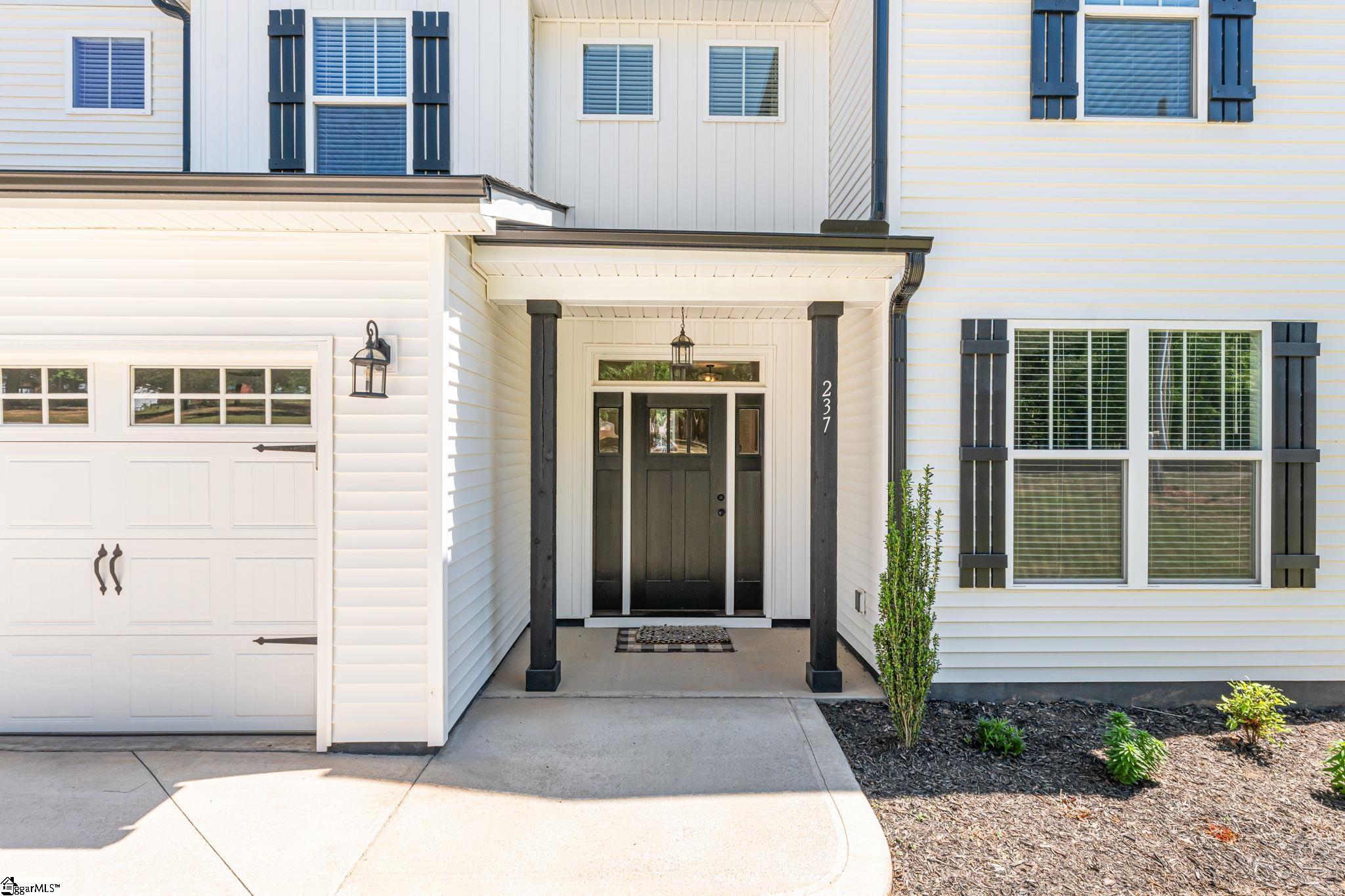 237 Black Road Simpsonville, SC 29680 - Photo 5 of 48