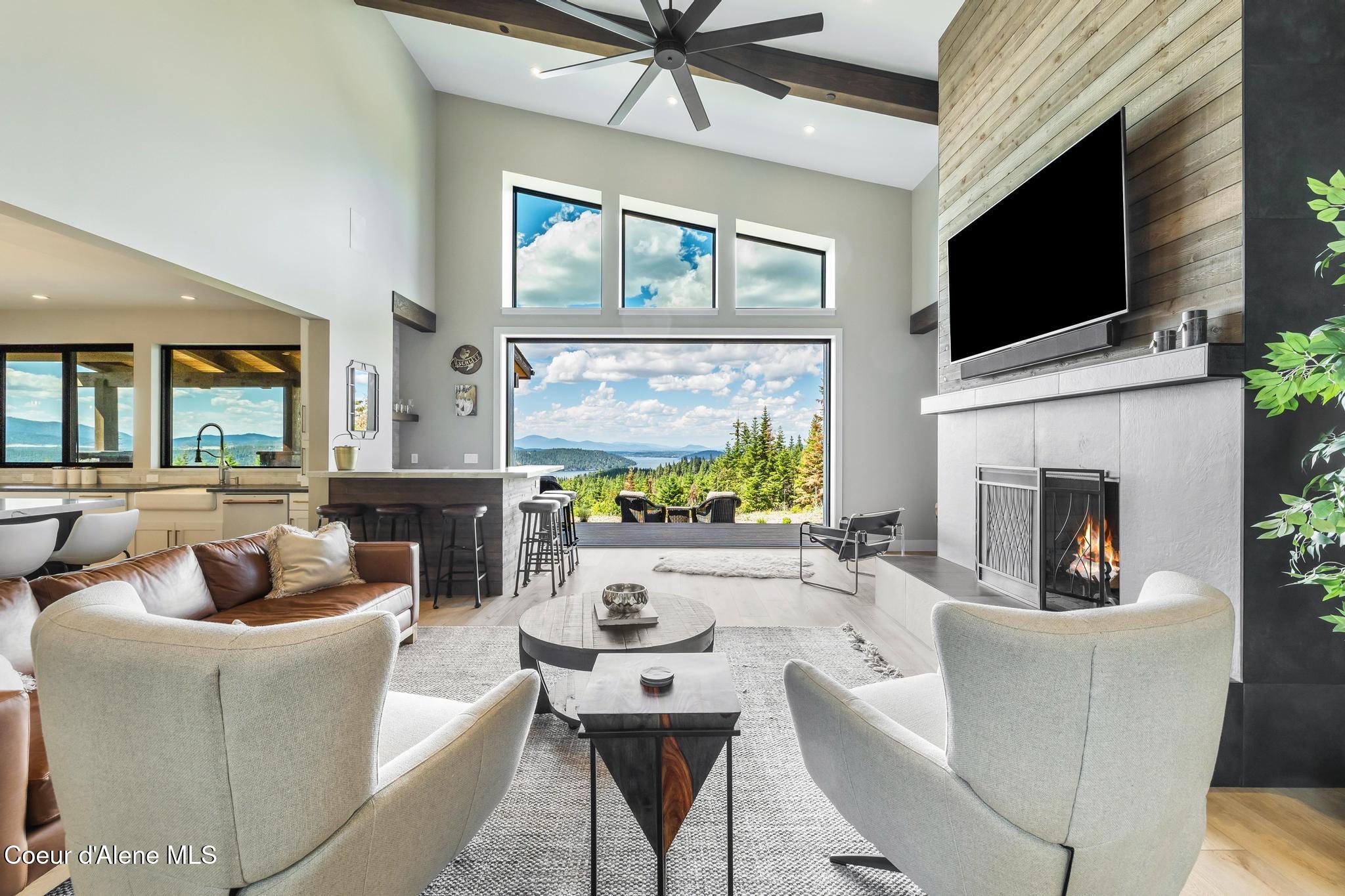 9203 South Kapalua Road Harrison, ID 83833 - Photo 4 of 26 Great Room
