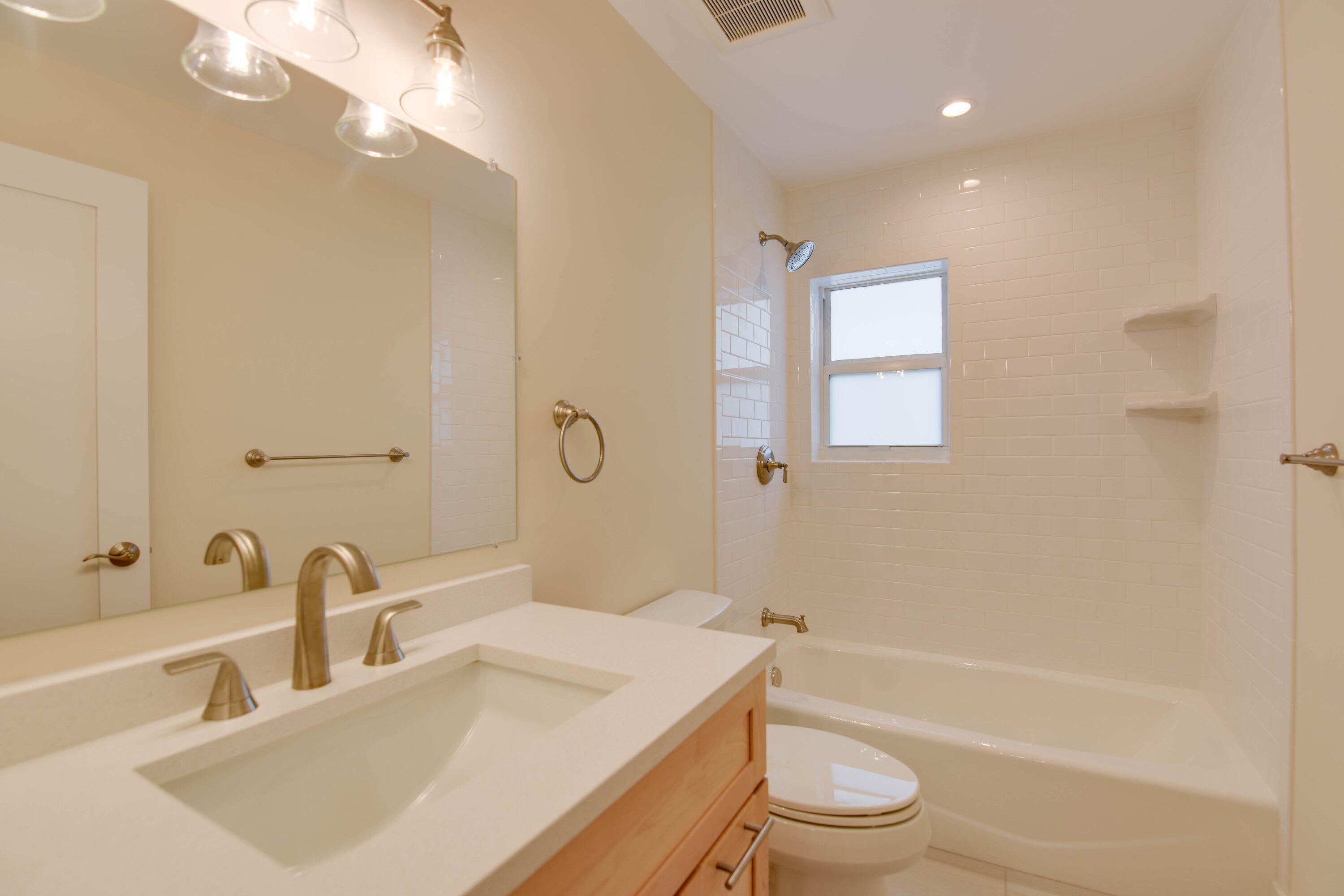 273 Indies Road Summerland Key, FL 33042 - Photo 18 of 37 Bathroom #2