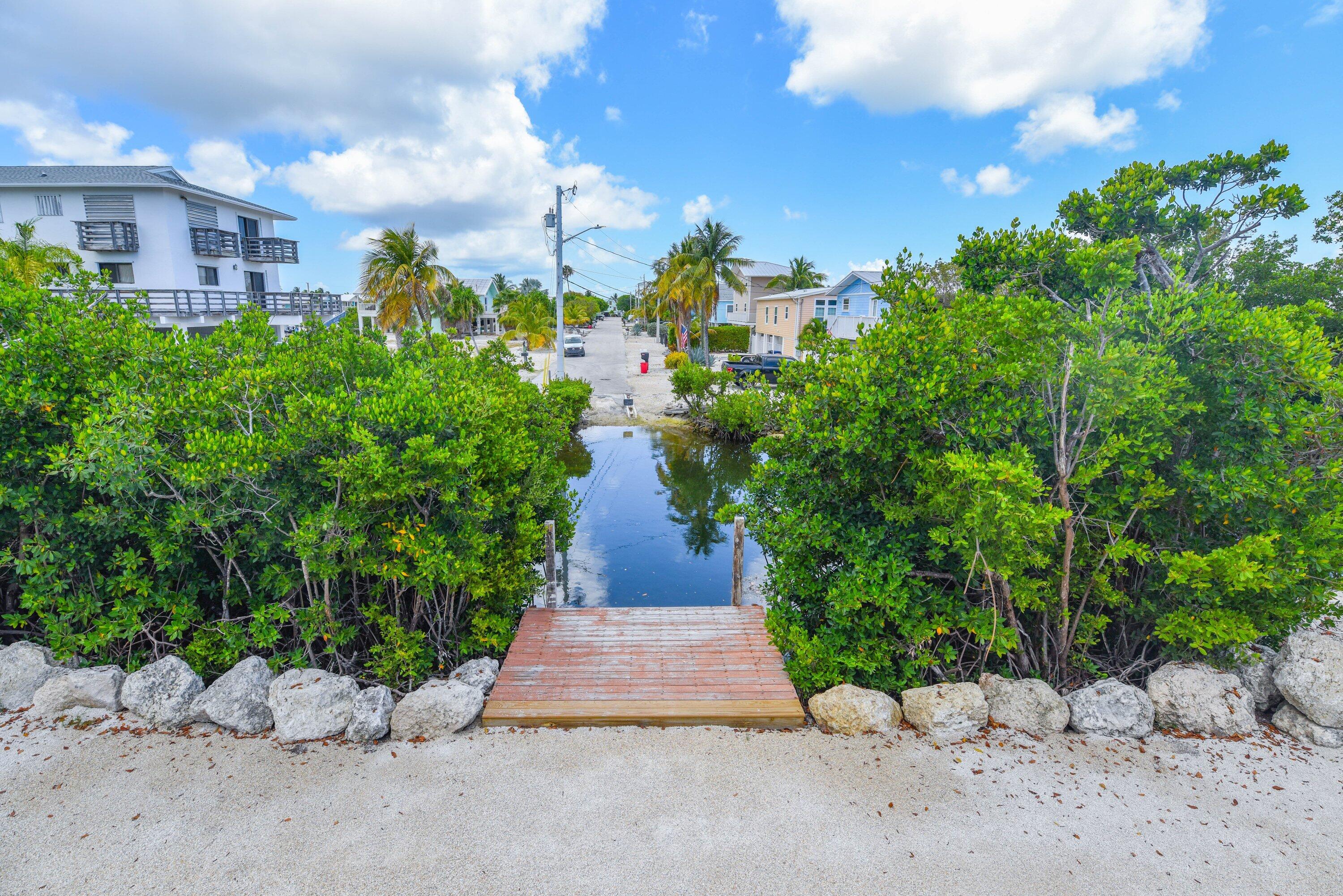 273 Indies Road Summerland Key, FL 33042 - Photo 24 of 37 Dock