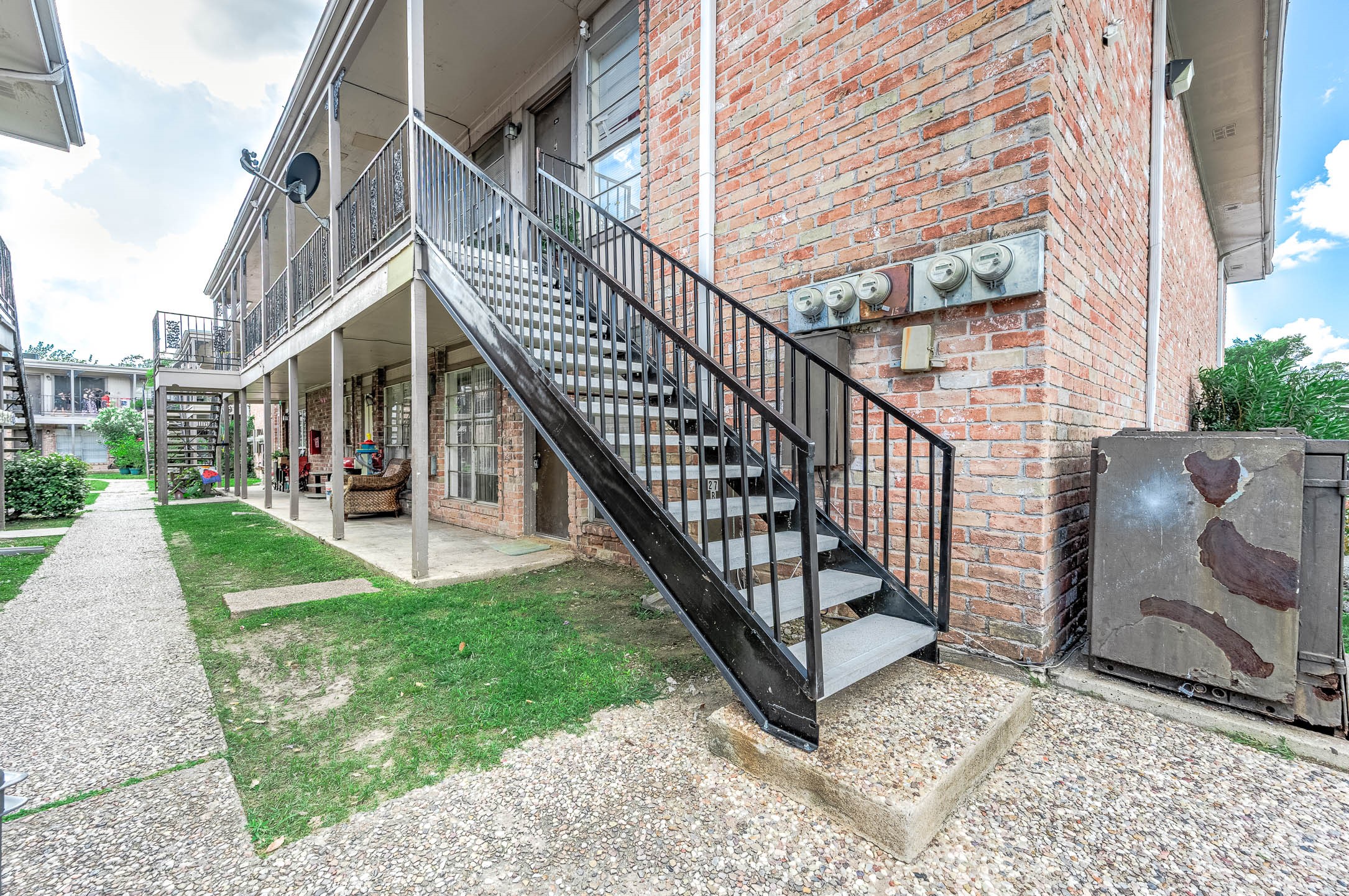 9616 Long Point Road, Unit 33 Houston, TX 77055 - Photo 6 of 16