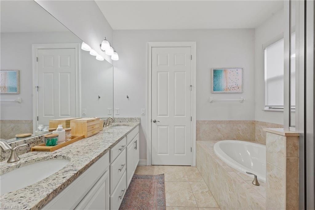 16266 Aberdeen Way Naples, FL 34110 - Photo 23 of 47