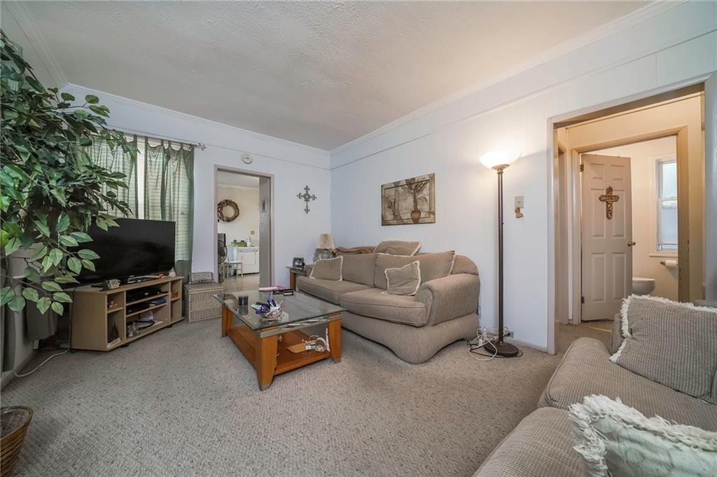 911 Russellwood Avenue McKees Rocks, PA 15136 - Photo 6 of 25