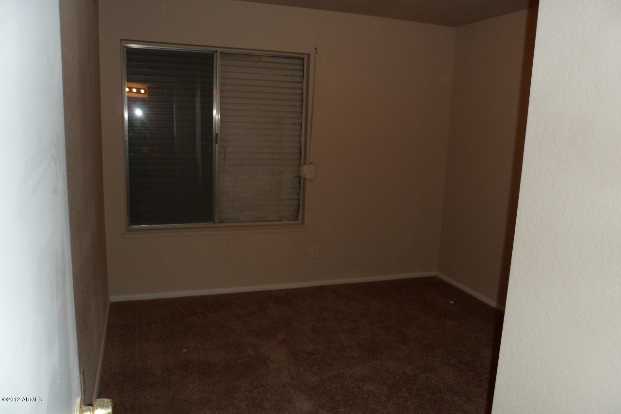 1625 East Apollo Road Phoenix, AZ 85042 - Photo 18 of 25 SAM_0189