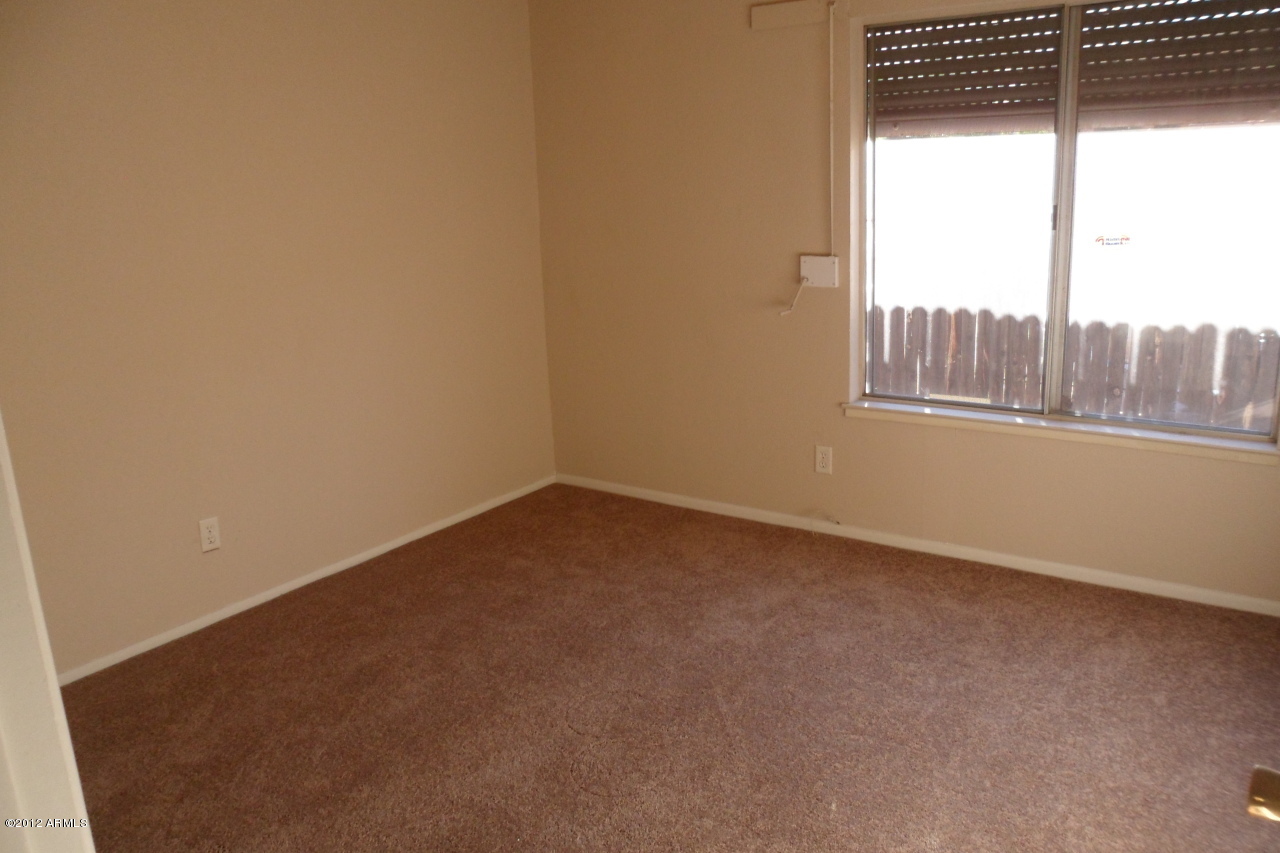 1625 East Apollo Road Phoenix, AZ 85042 - Photo 21 of 25 SAM_0192