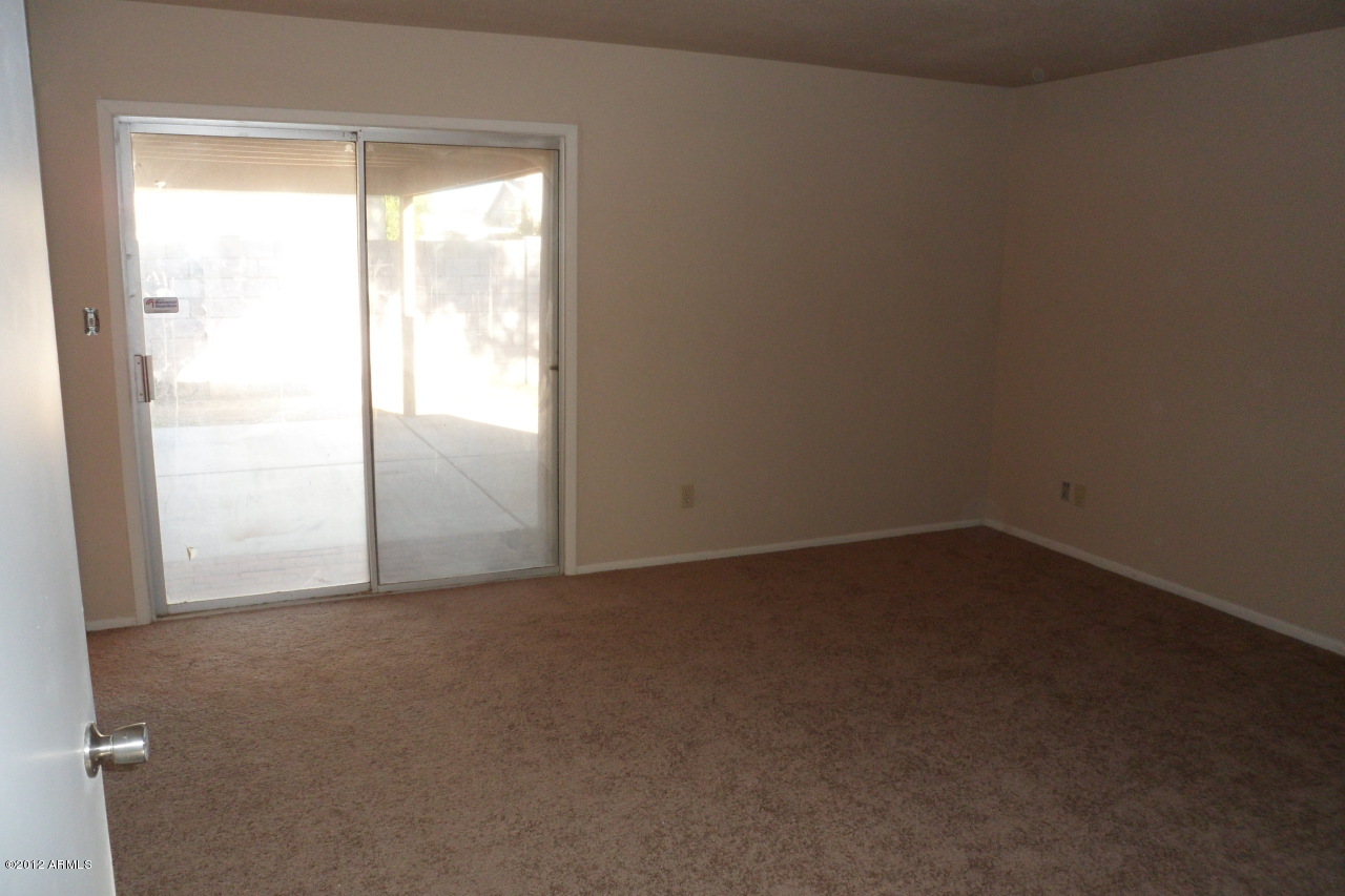 1625 East Apollo Road Phoenix, AZ 85042 - Photo 22 of 25 SAM_0195