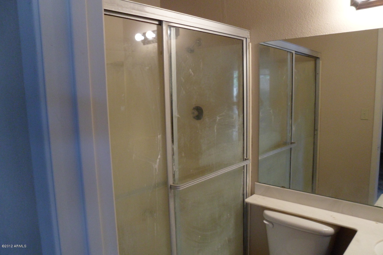 1625 East Apollo Road Phoenix, AZ 85042 - Photo 23 of 25 SAM_0196